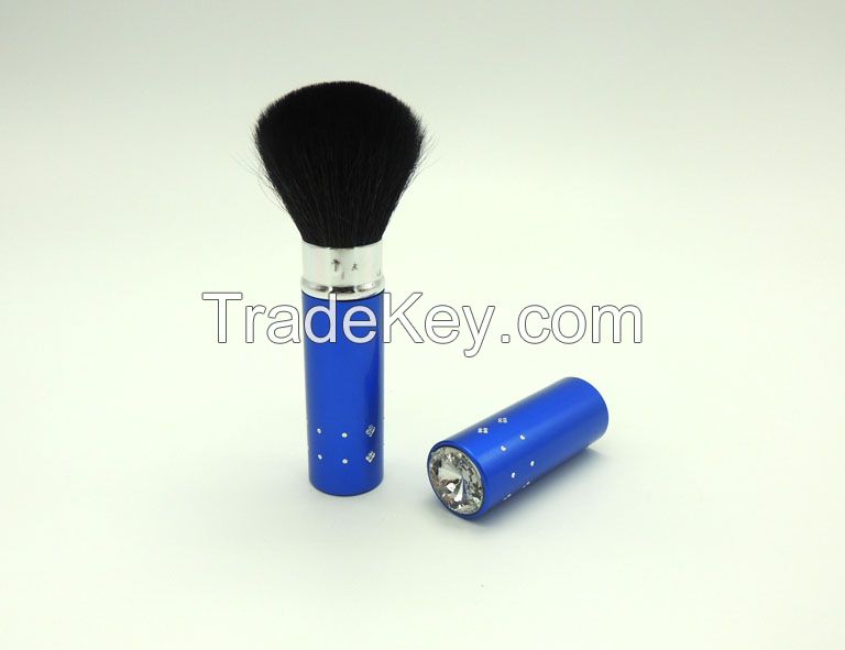 Retractable Blusher Brush