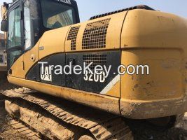 CAT323D