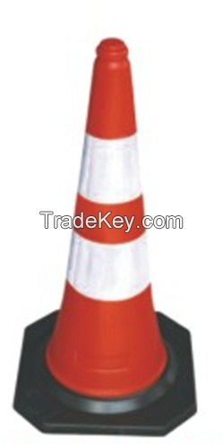 PE-750B traffic cone with rubber base