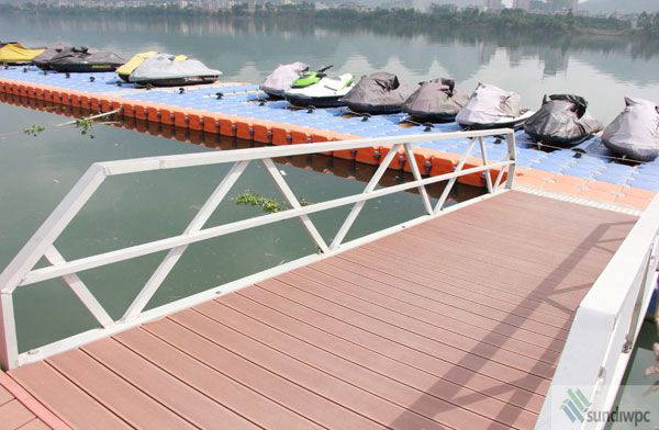 Marinas waterproof WPC composite decking