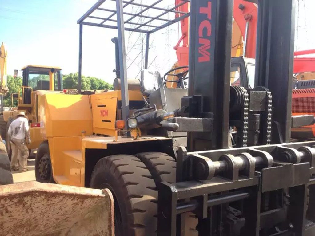 Used TCM 200 Forklift