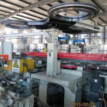 AUTOMATIC VERTICAL DRUM BODY FORMING MACHINE