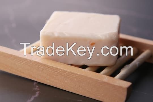 NATURAL SEA MOSS SOAP / HANDCRAFTED / GENTLE ON SKIN