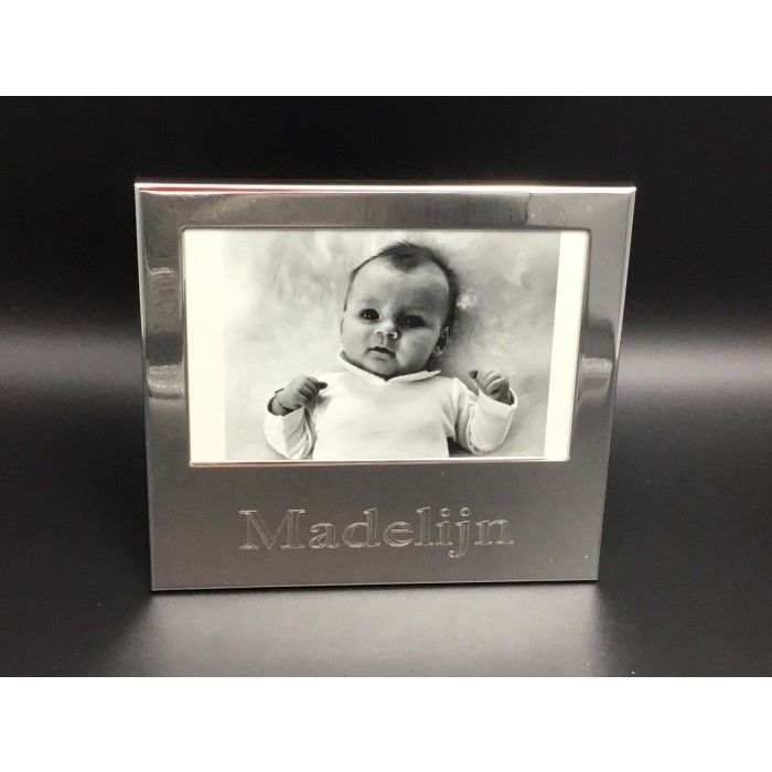 Photo frame silver metal varnished unique design can accept