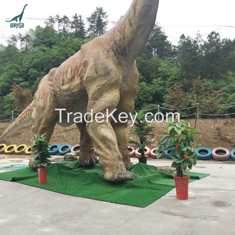 Life-size robotic dinosaur animatronic brachiosaurus models