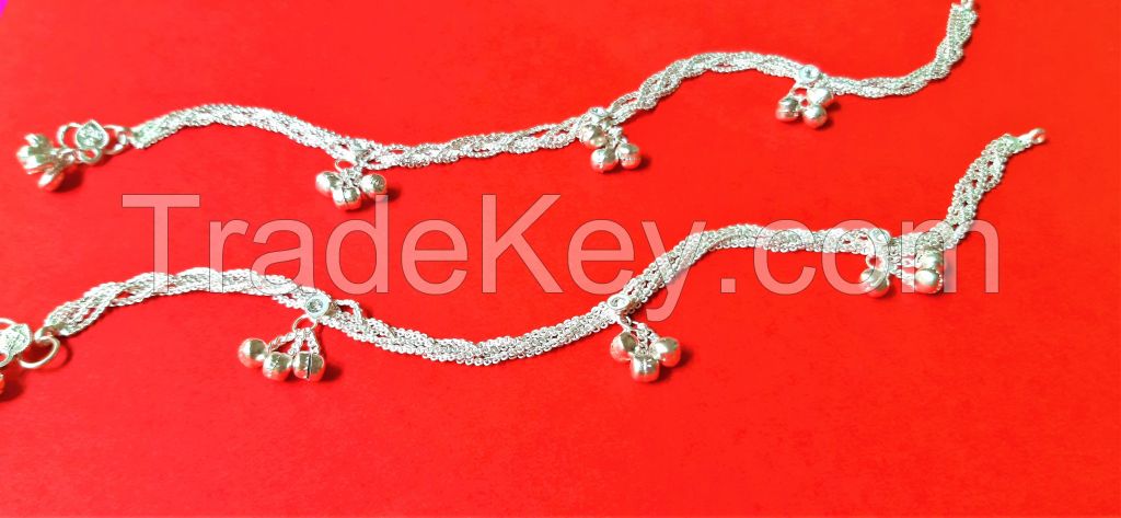 Glittering Anklets