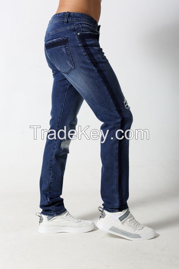 Men's slim denim jeans with dark side and pocket edge