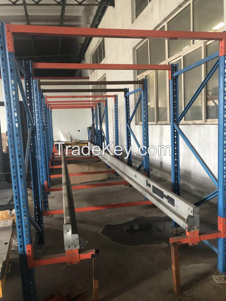 Shuttle pallet racking 