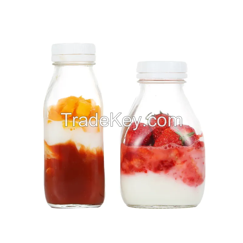 Hot Sale 300ml 500ml Square Shape Glass bottle Beverage Glass bottle for Juice Coffee Milkshake with Plastic Lid