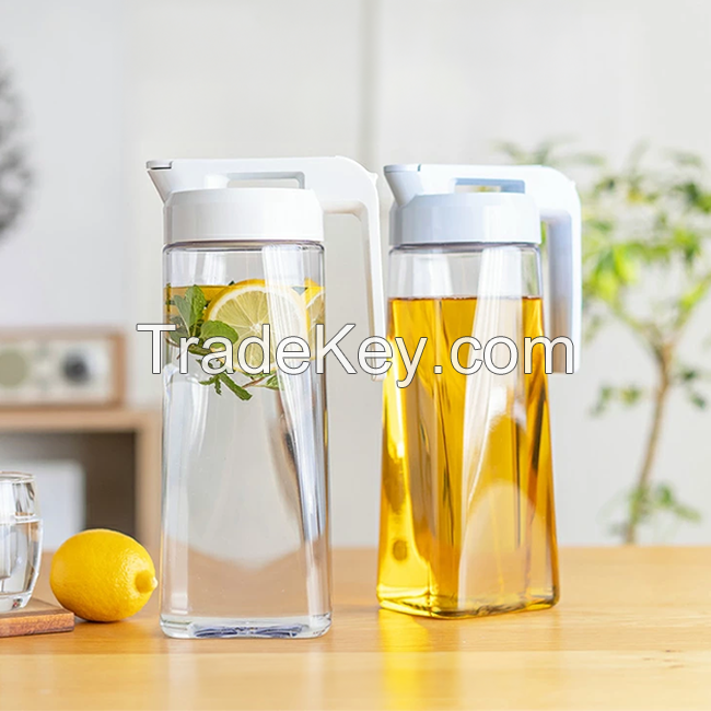 VIO WATER PITCHER