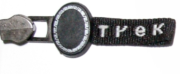 zip puller hangtag