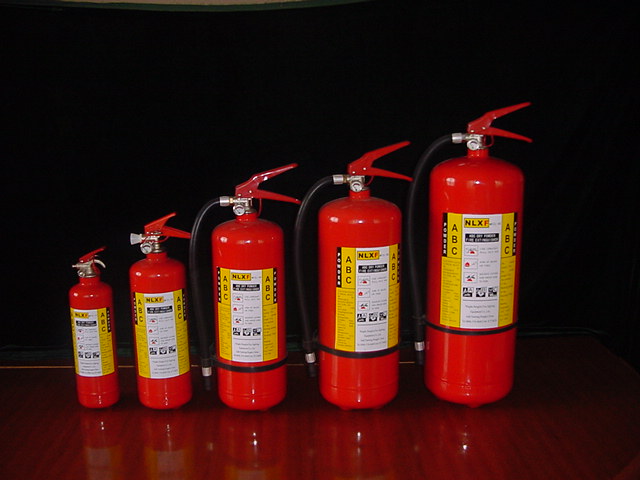 dry powder fire extinguisher