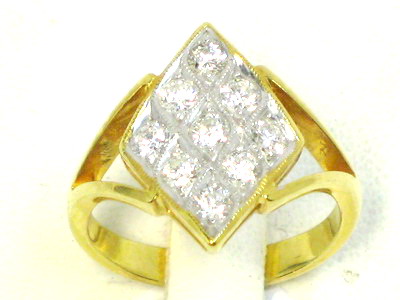 18K Gold Ring with Diamond