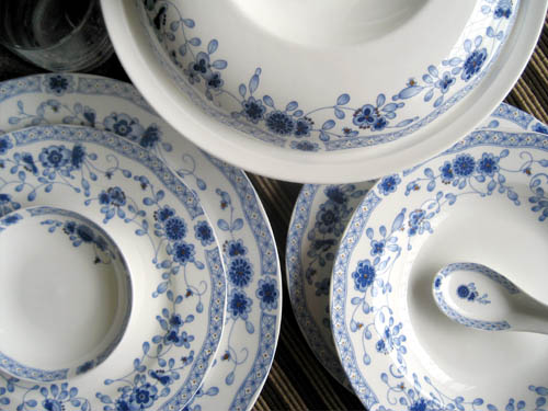 Fine bone china dinnerware