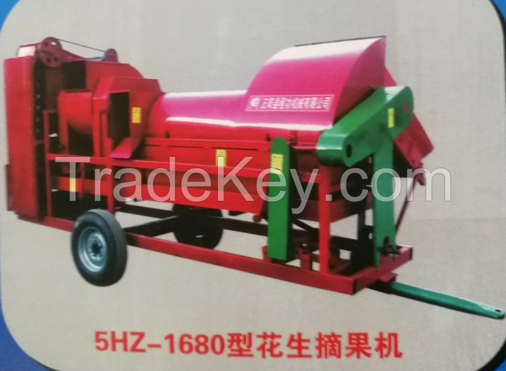 Self propelled peanut picking machine/ Self-propelled Groundnut harvester/peanut picker machine/groundnut bagging machine