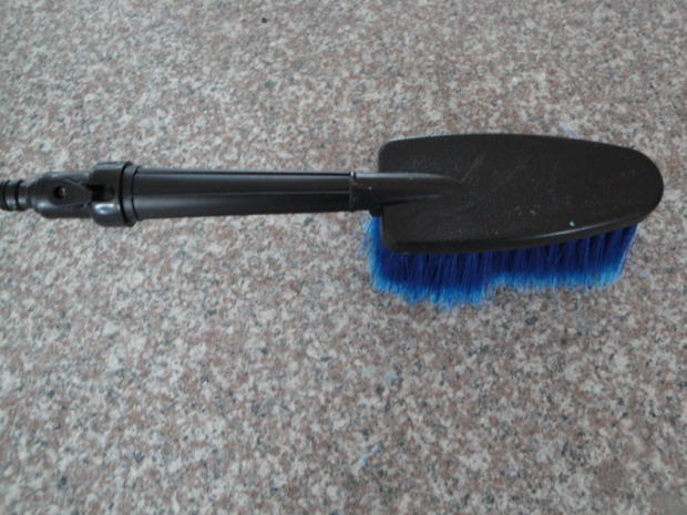 Car tyres brush