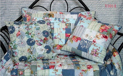 comforter,bedspread,Patchwork Quilt