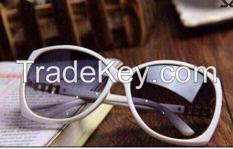 High Quality Womens Fashion Glasses Eyewear Hot Sale Famous Brand New Design