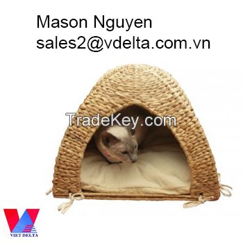 Water Hyacinth Pet House