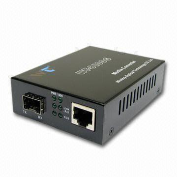 Fiber Media Converter with -40 to 70°C Storage Temperature