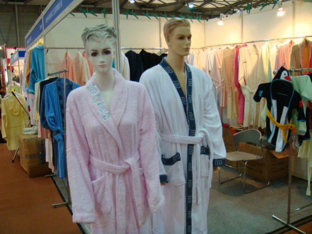 100% cotton bathrobe