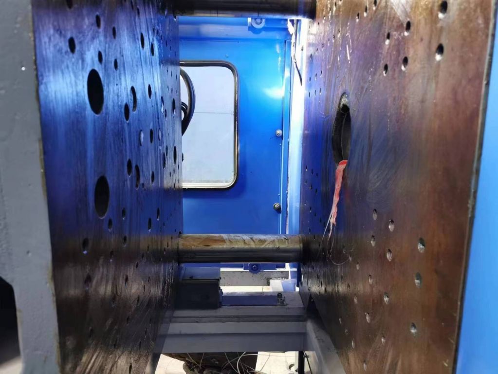 Japan JSW 350t used Injection Molding Machine