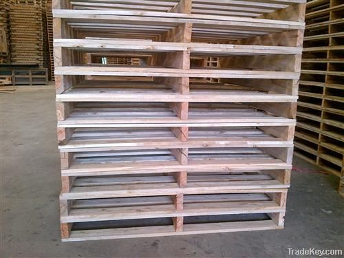 U-Globe Wooden Pallets