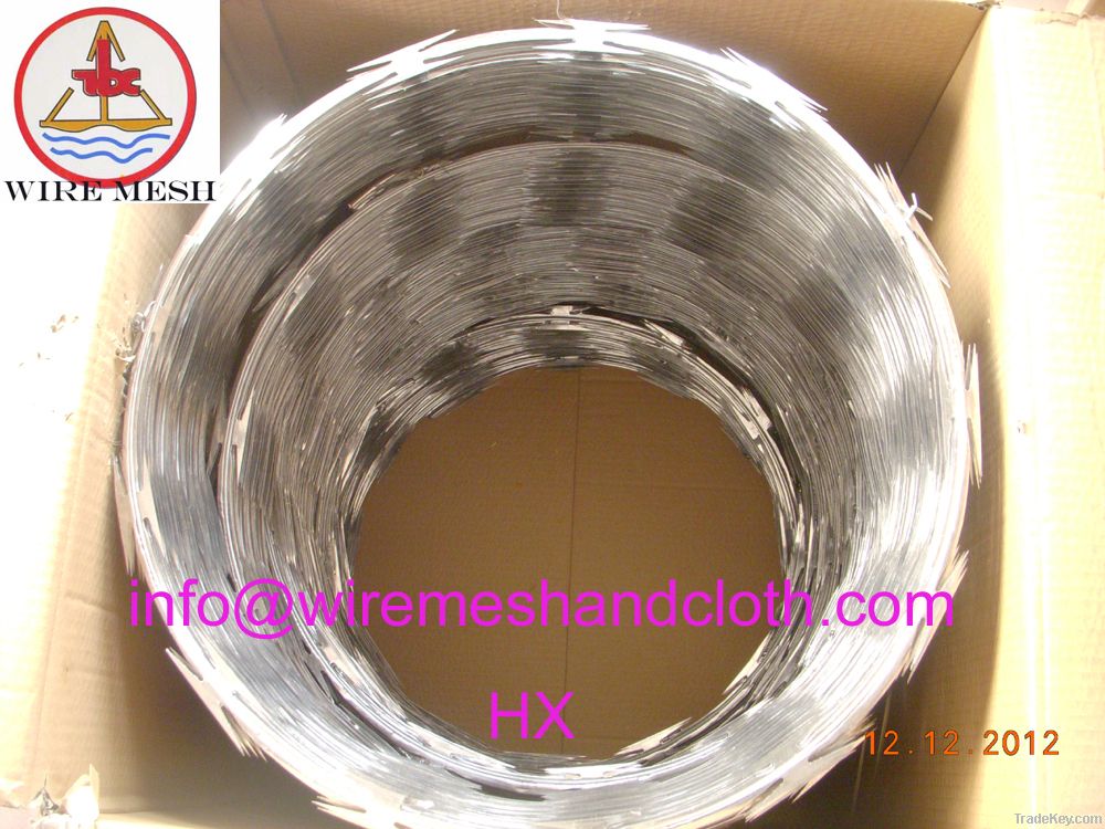 Galvanized razor barbed wire