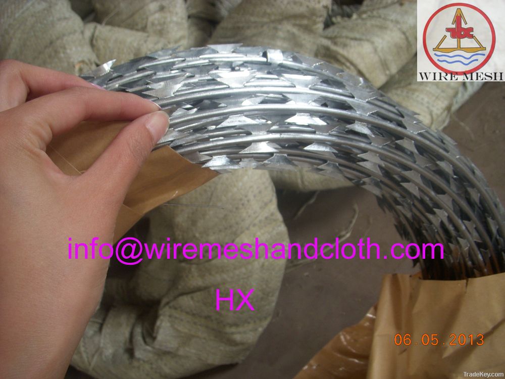 Galvanized razor barbed wire