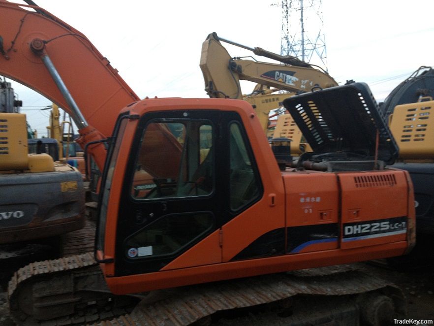 Used Excavator DOOSAN DH225-7