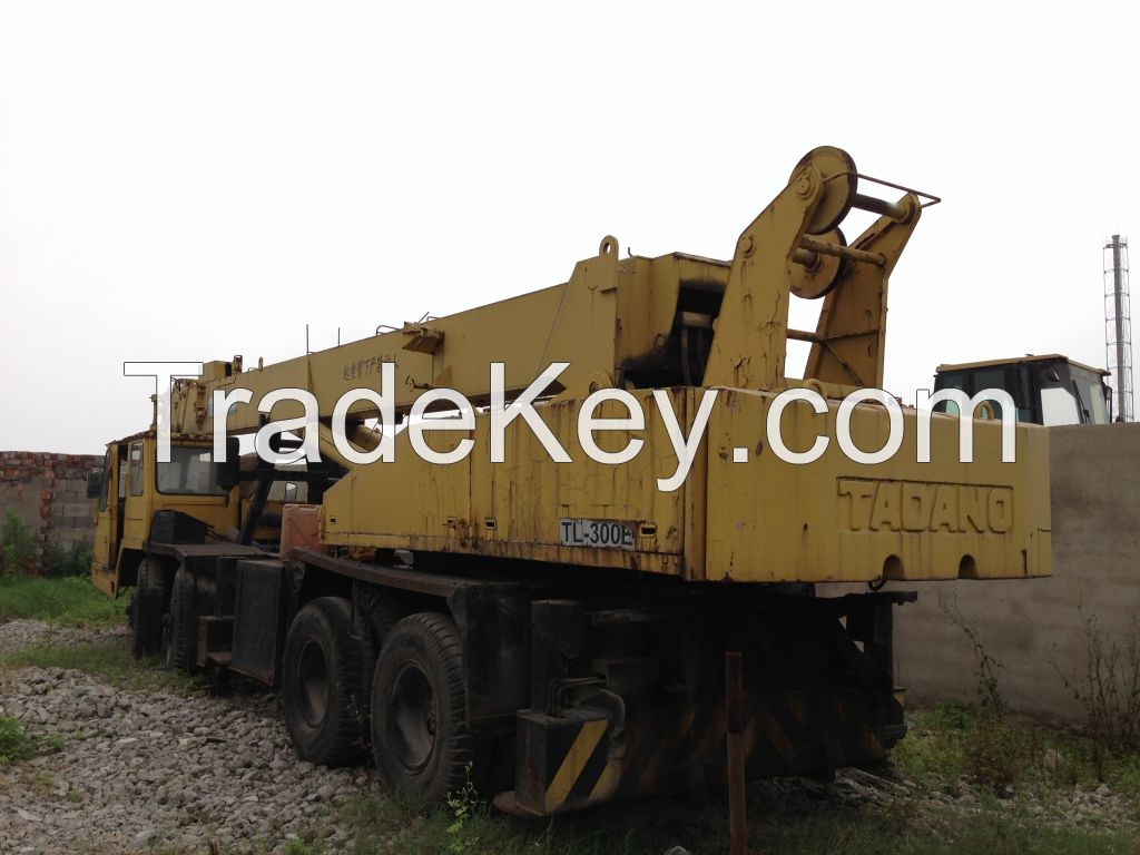 Used Tadano Truck Crane TL-300E