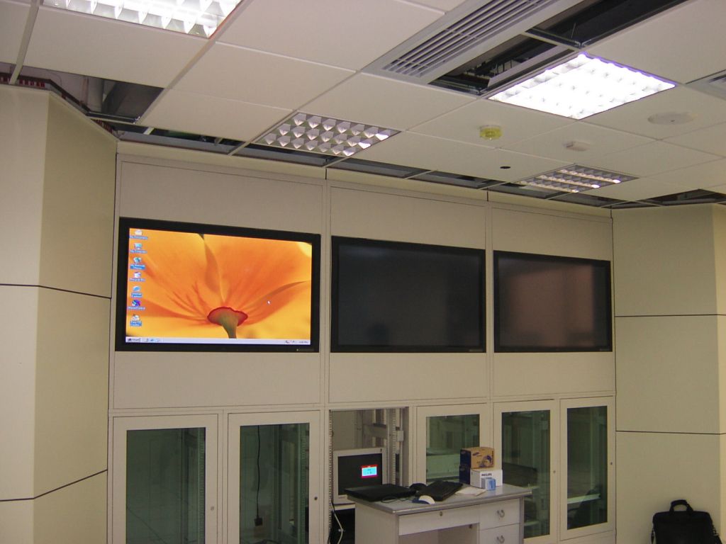 55&quot;  digital signage