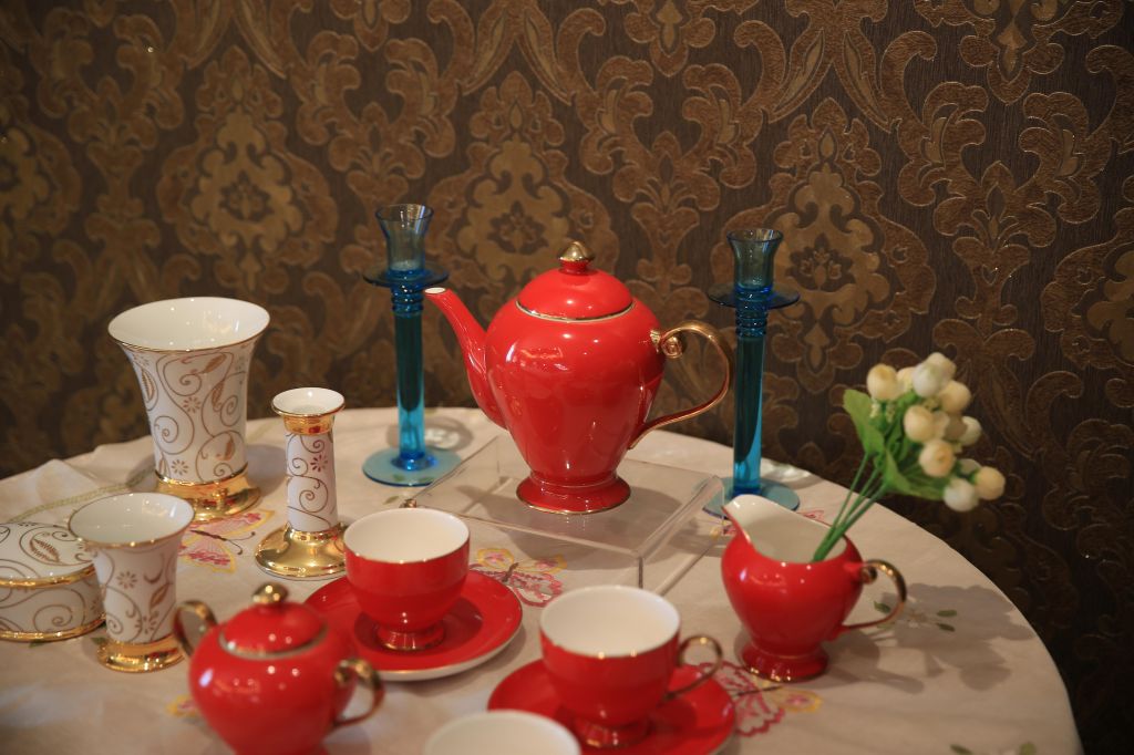 Ceramic Dinnerware, Drinkingware