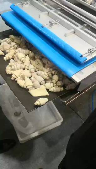 China best quality puff pastries machine , croissant production line