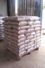 Straw and alfalfa pellets