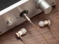 High Quality Metal Earphone Fashion Multi