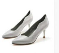 High-heeled shoes