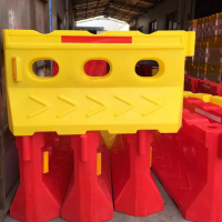 Plastic protection roadway barriers / safety rolling barrier / PE Traffic Facility / Rotomolding