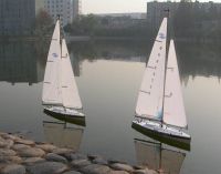 EPB-13F01 RC Sailing Boat Surmount