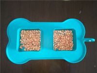 BPA Free Silicone Foldable Pet Bowl with 2 Caves