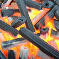 SUSTAINABLE SAWDUST BRIQUETTE / CLEAN ENERGY / VEGAN