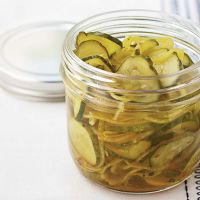 SLICED CUCUMBER PICKLE / CRISPY TEXTURE / READY