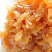 FROZEN SEASONED JELLYFISH SALAD WITH CHILI