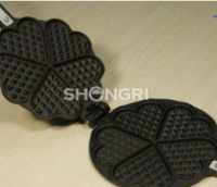 Cast-Iron Waffle Maker /Camping Bakeware 5 Heart Shaped