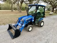 New-Holland 4WD Mini Tractor With