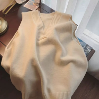 Women's V&acirc;€‘Neck