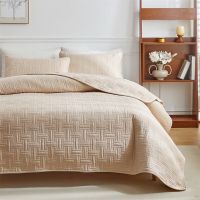 100% Cotton 3 Pieces Embroidery Quilted