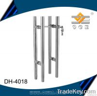 Door handle with lock