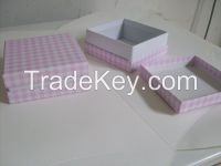 Paper gift box